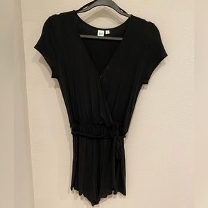 Black vneck romper